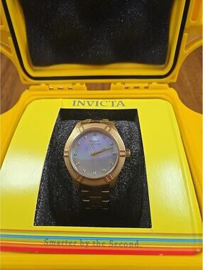 Invicta Pro Diver 18324 Women's Round Analog Mother of Pearl Crystal Watch
